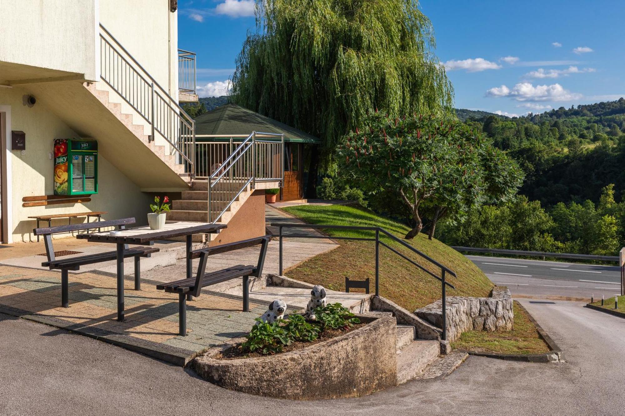 Apartments Lucija Slunj Extérieur photo